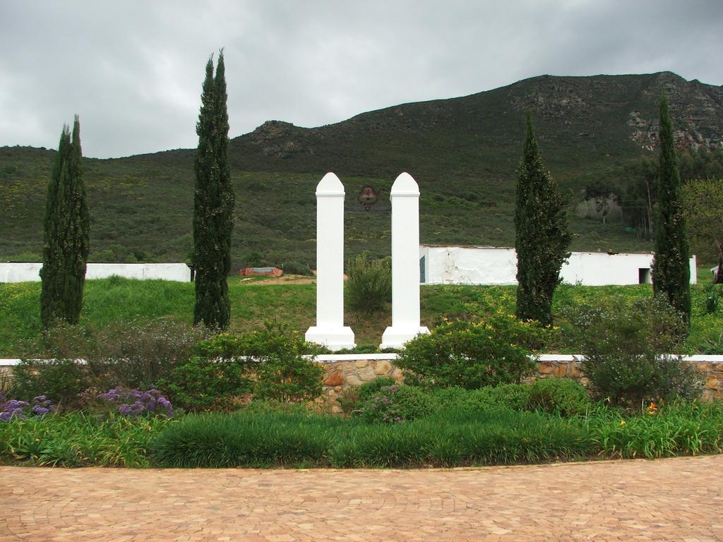 タルバ Oudekloof Wine Estateヴィラ エクステリア 写真