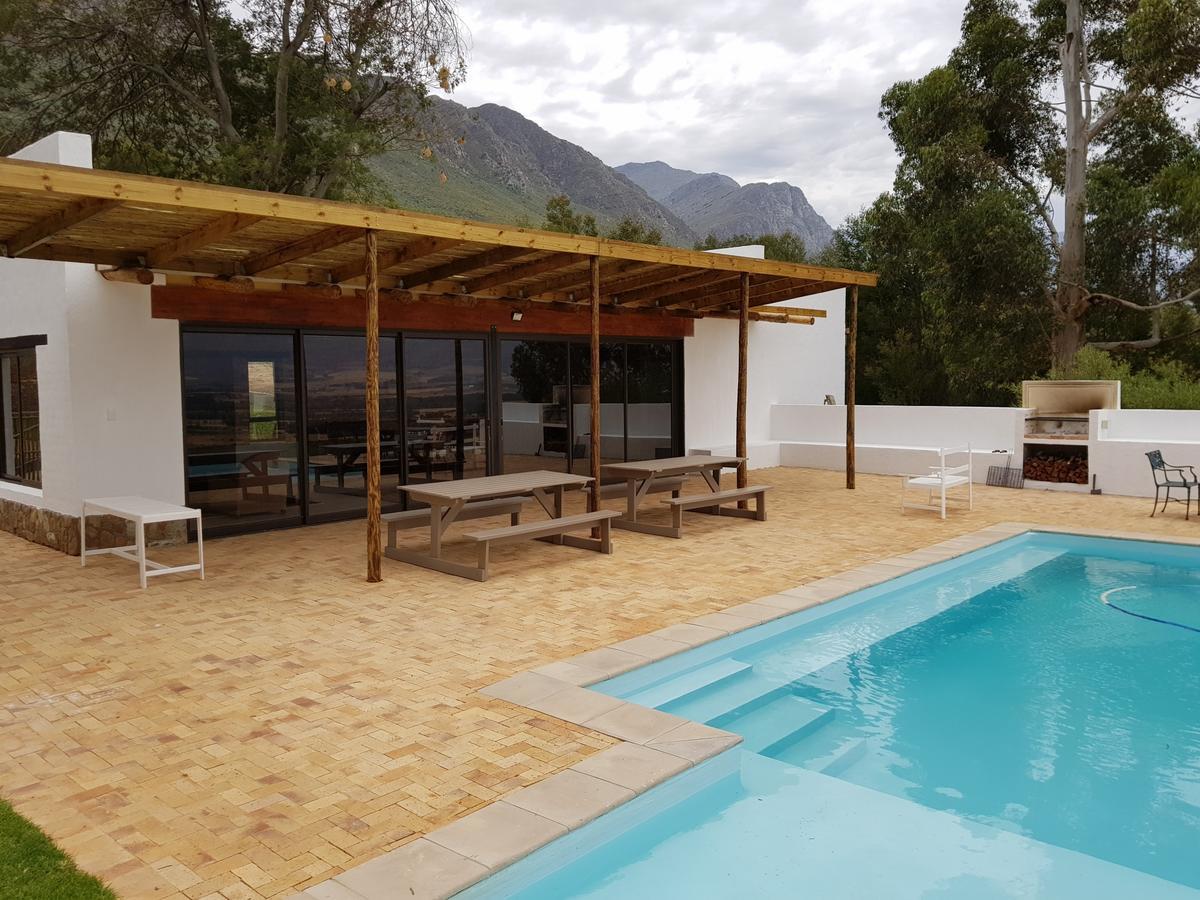 タルバ Oudekloof Wine Estateヴィラ エクステリア 写真